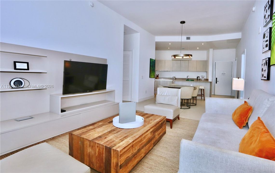 En Venta: $918,000 (2 camas, 2 baños, 1179 Pies cuadrados)