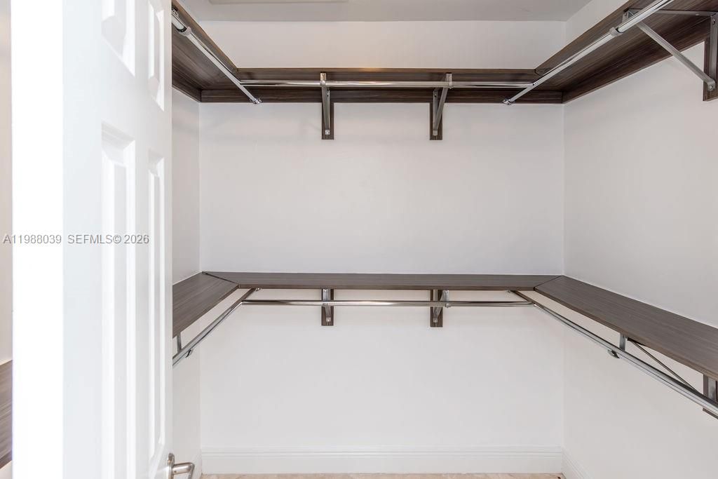 Active With Contract: $15,000 (4 beds, 4 baths, 3171 Square Feet)