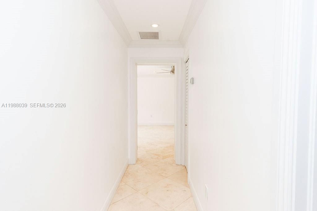 Active With Contract: $15,000 (4 beds, 4 baths, 3171 Square Feet)