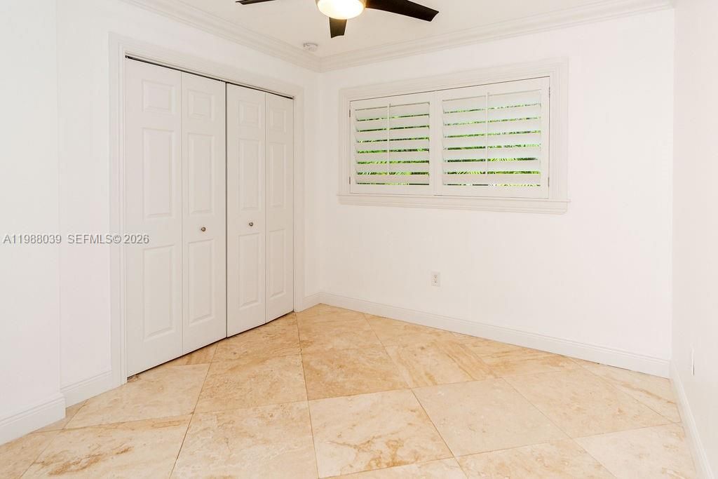 Active With Contract: $15,000 (4 beds, 4 baths, 3171 Square Feet)