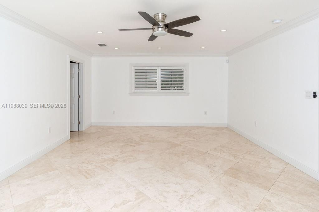 Active With Contract: $15,000 (4 beds, 4 baths, 3171 Square Feet)
