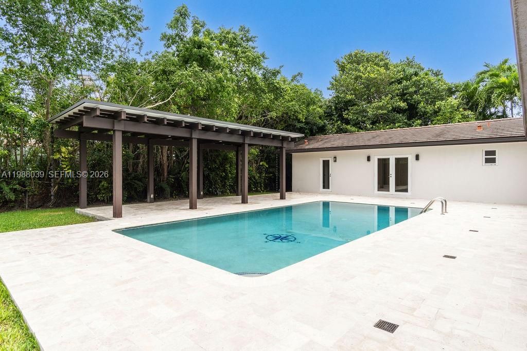 Active With Contract: $15,000 (4 beds, 4 baths, 3171 Square Feet)