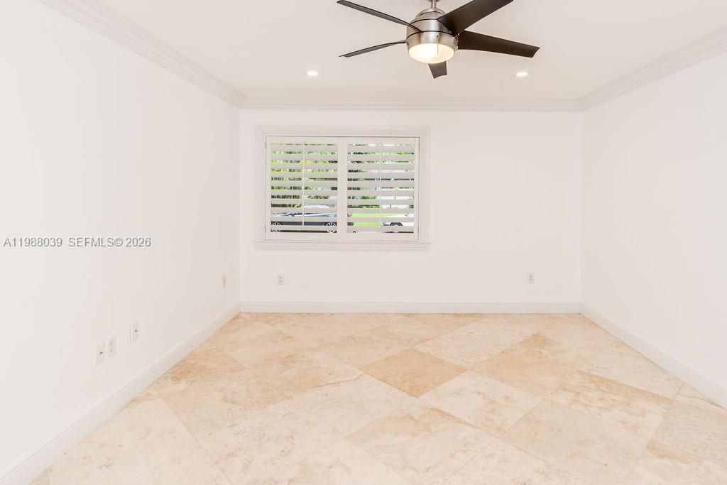 Active With Contract: $15,000 (4 beds, 4 baths, 3171 Square Feet)