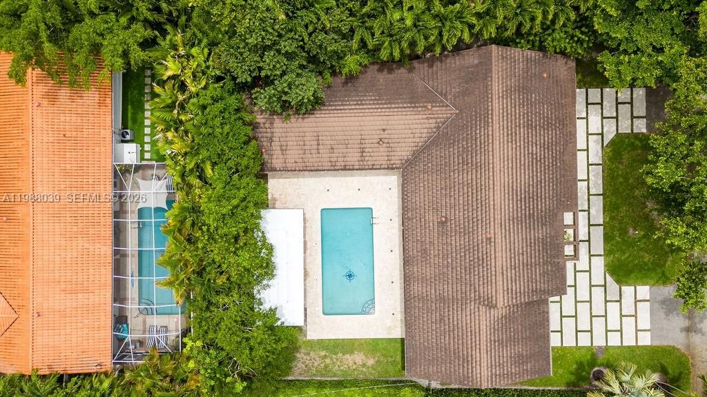 Active With Contract: $15,000 (4 beds, 4 baths, 3171 Square Feet)
