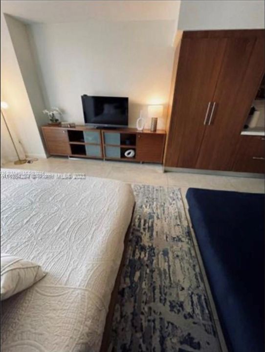 For Sale: $350,000 (0 beds, 1 baths, 436 Square Feet)
