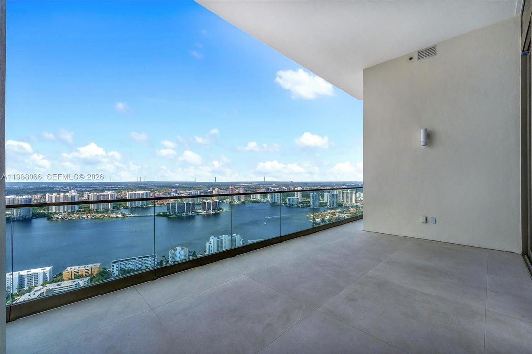For Sale: $39,995,000 (6 beds, 6 baths, 9083 Square Feet)