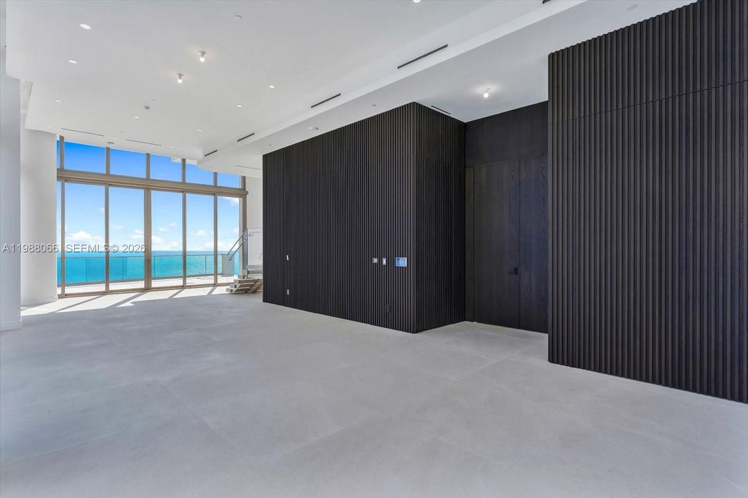 For Sale: $39,995,000 (6 beds, 6 baths, 9083 Square Feet)