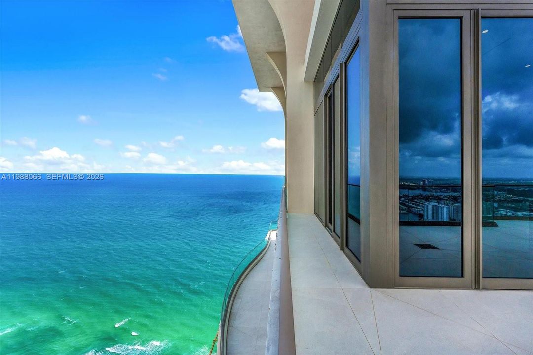 For Sale: $39,995,000 (6 beds, 6 baths, 9083 Square Feet)