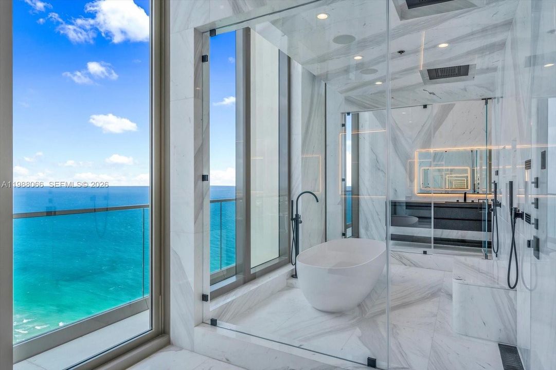 For Sale: $39,995,000 (6 beds, 6 baths, 9083 Square Feet)