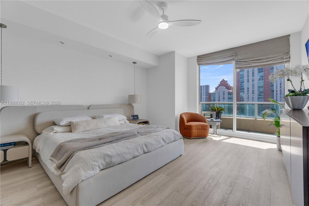 Active With Contract: $699,000 (3 beds, 3 baths, 1650 Square Feet)