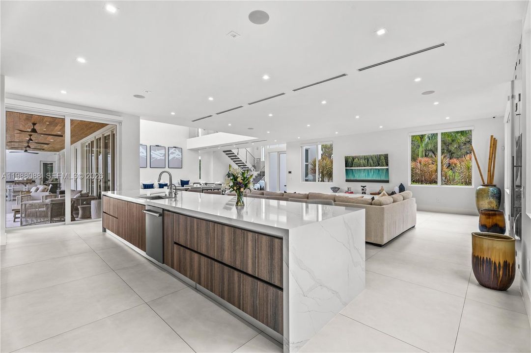 En Venta: $8,970,000 (6 camas, 7 baños, 7470 Pies cuadrados)