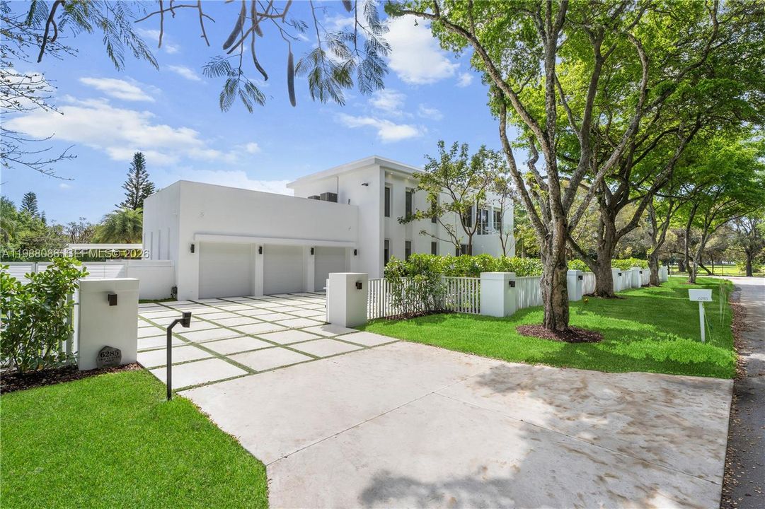 En Venta: $8,970,000 (6 camas, 7 baños, 7470 Pies cuadrados)