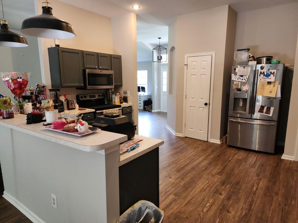 En Venta: $250,000 (3 camas, 3 baños, 1744 Pies cuadrados)