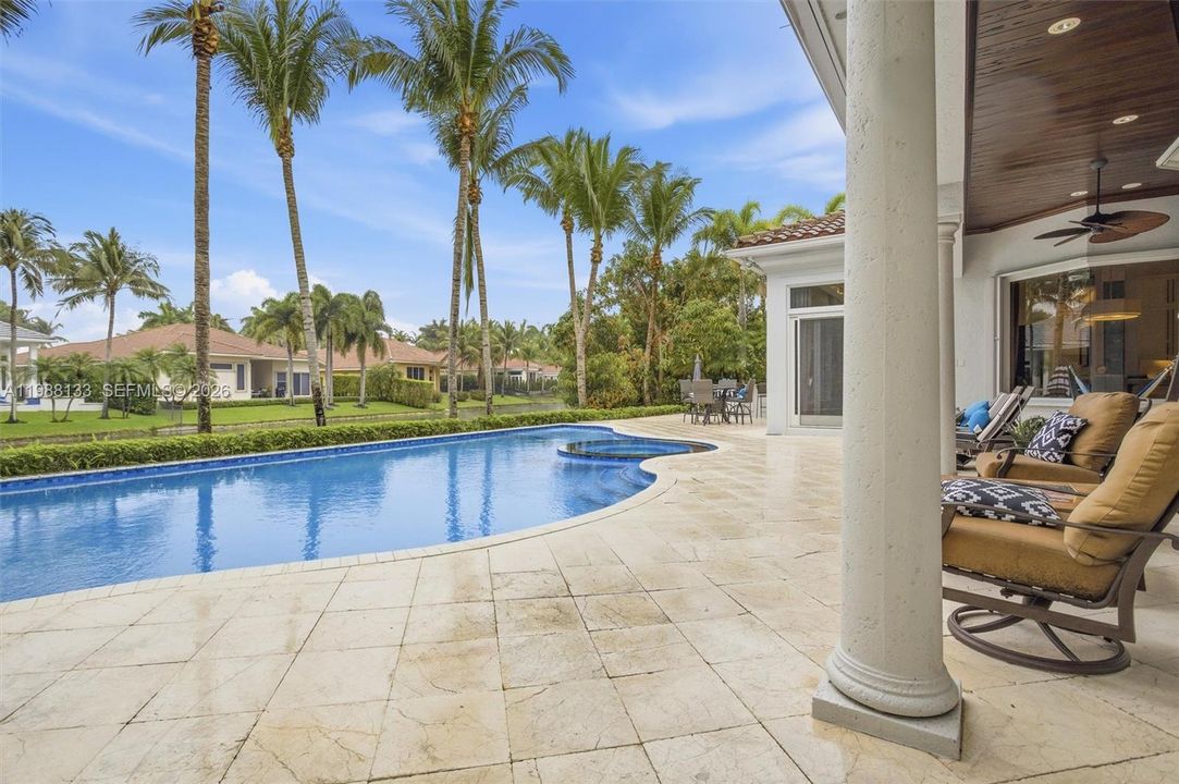En Venta: $2,795,000 (5 camas, 6 baños, 4967 Pies cuadrados)