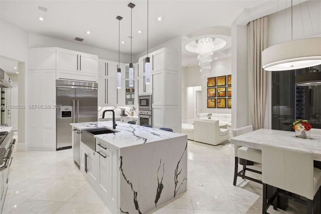 En Venta: $2,795,000 (5 camas, 6 baños, 4967 Pies cuadrados)