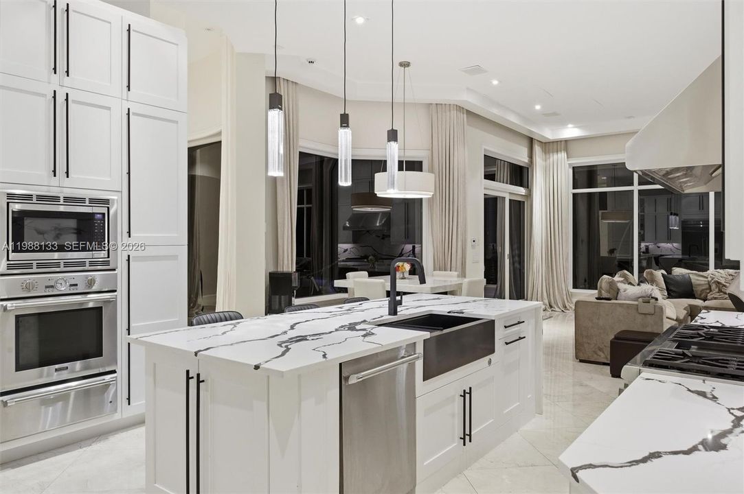 En Venta: $2,795,000 (5 camas, 6 baños, 4967 Pies cuadrados)