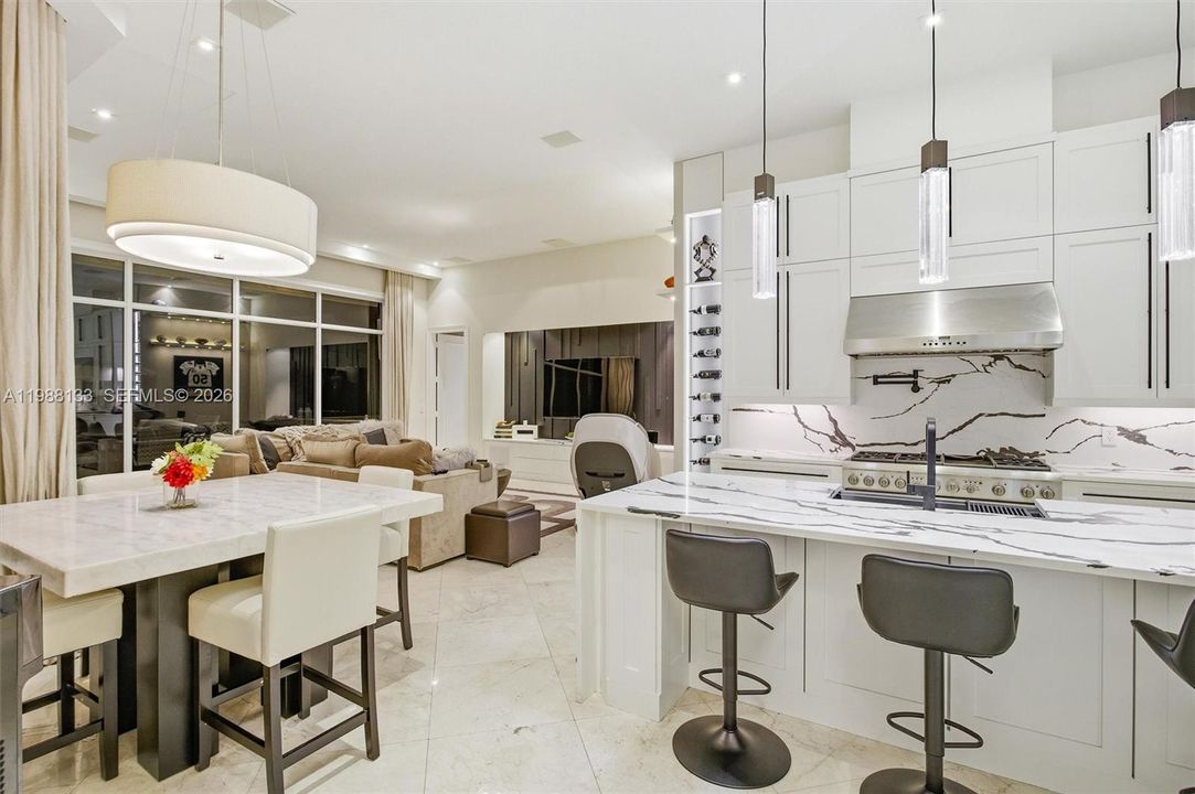 En Venta: $2,795,000 (5 camas, 6 baños, 4967 Pies cuadrados)
