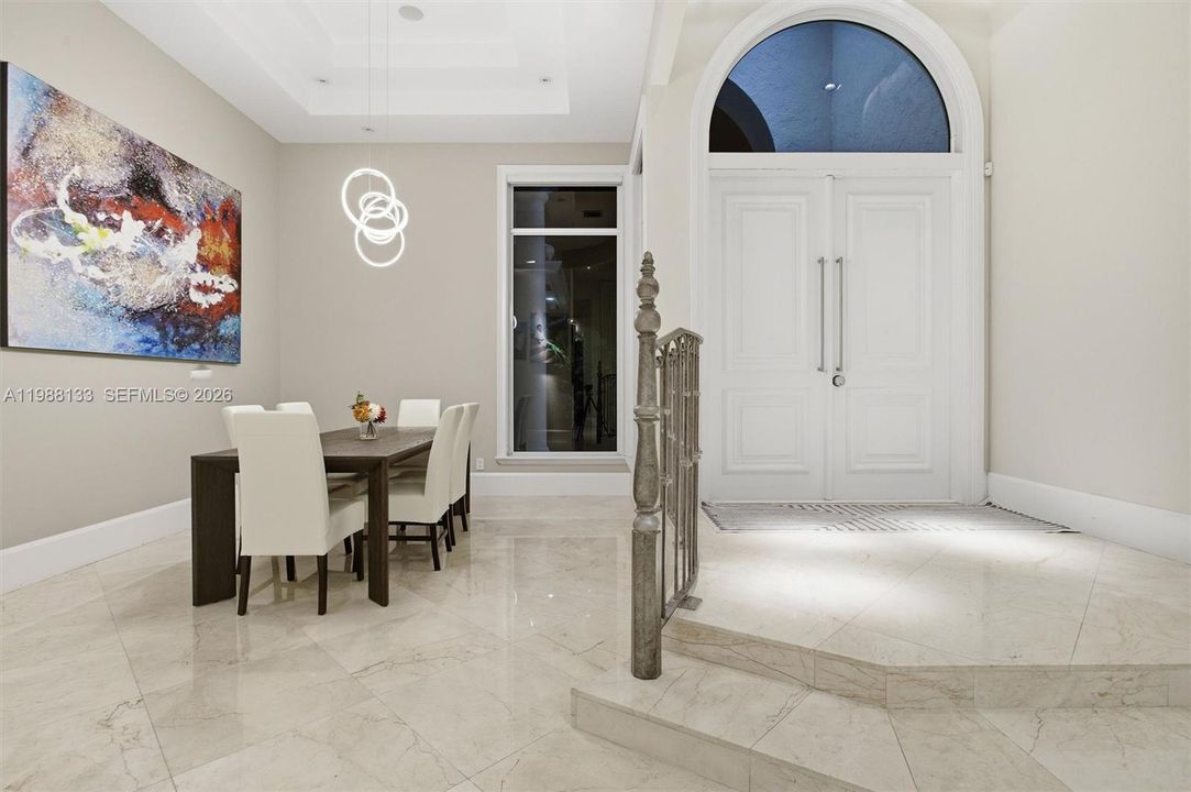 En Venta: $2,795,000 (5 camas, 6 baños, 4967 Pies cuadrados)