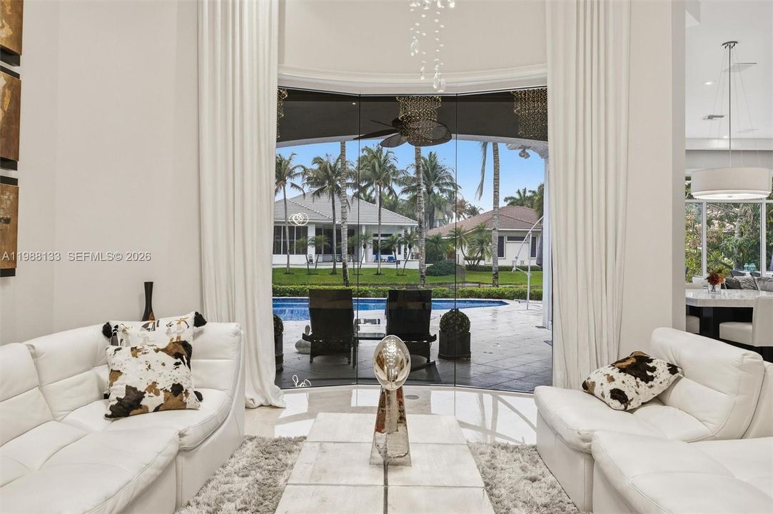 En Venta: $2,795,000 (5 camas, 6 baños, 4967 Pies cuadrados)