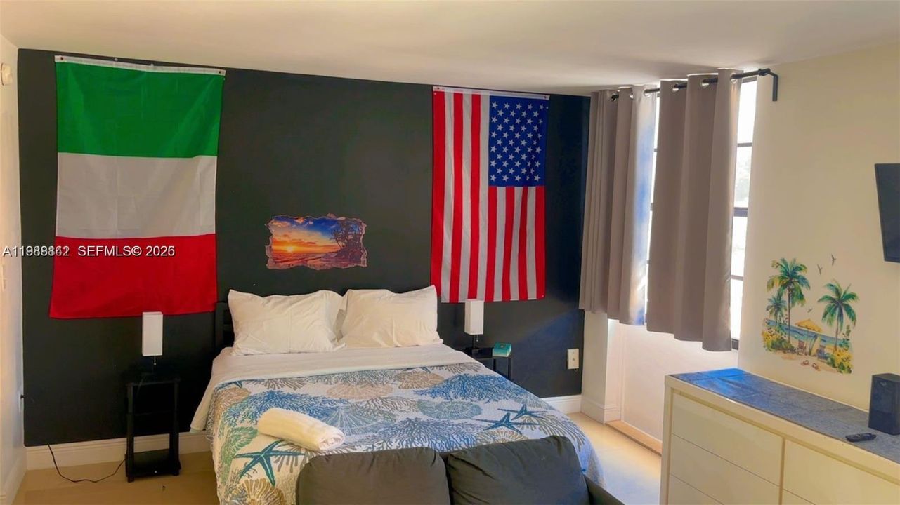 For Sale: $229,900 (0 beds, 1 baths, 400 Square Feet)