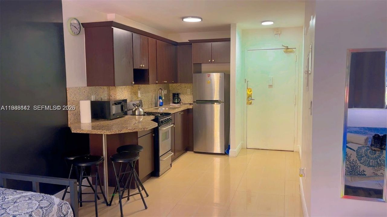 For Sale: $229,900 (0 beds, 1 baths, 400 Square Feet)