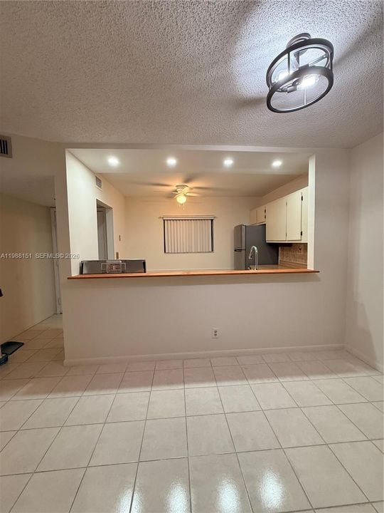 For Sale: $229,995 (2 beds, 2 baths, 930 Square Feet)