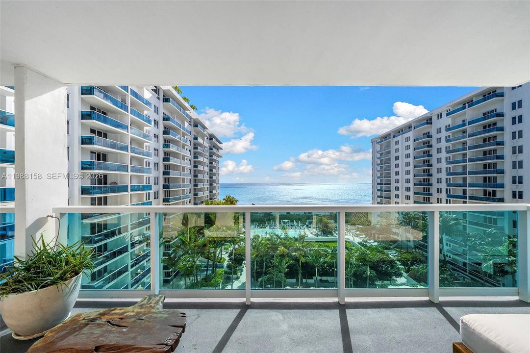 For Sale: $6,550,000 (3 beds, 3 baths, 2092 Square Feet)