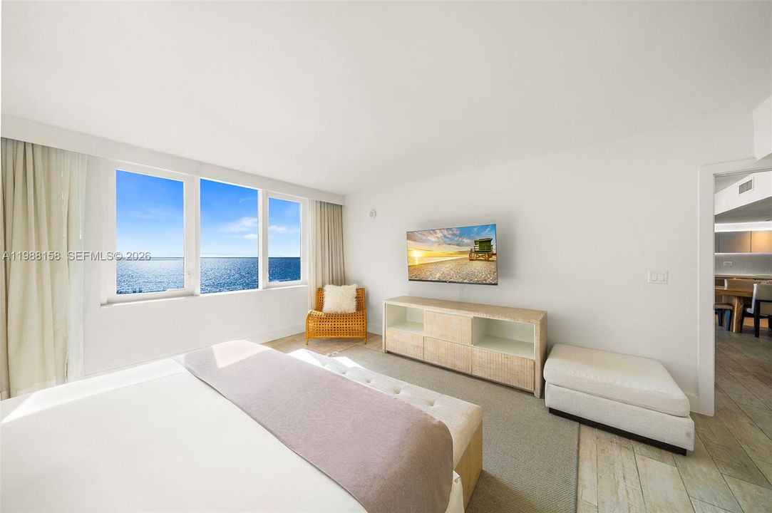 For Sale: $6,550,000 (3 beds, 3 baths, 2092 Square Feet)