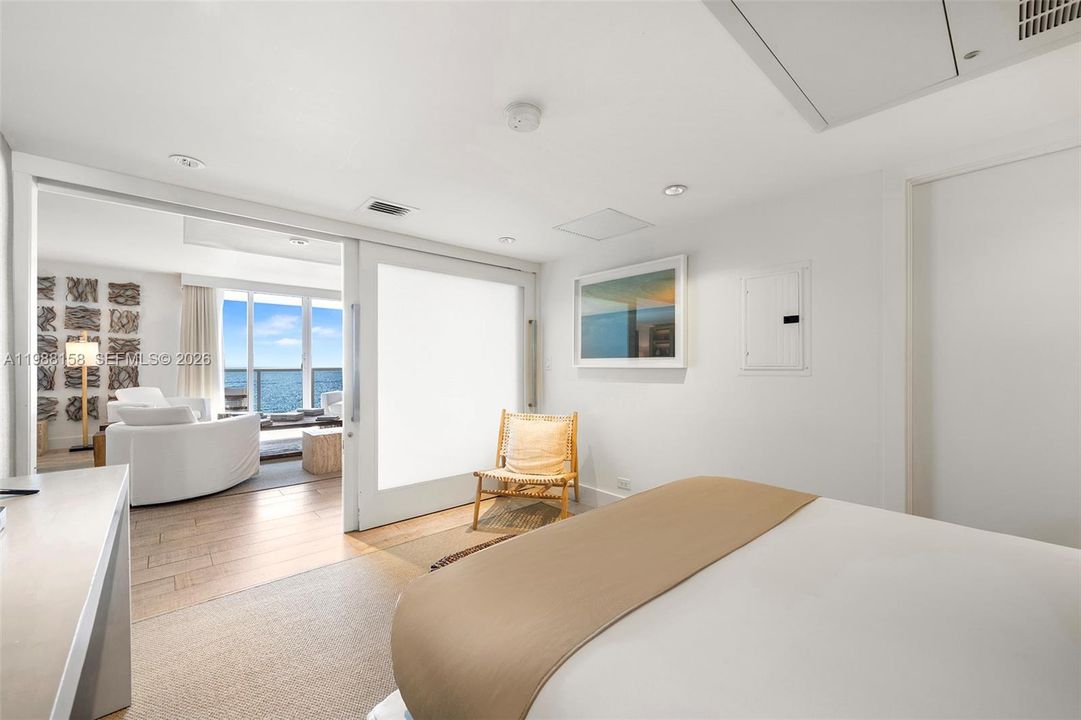 For Sale: $6,550,000 (3 beds, 3 baths, 2092 Square Feet)