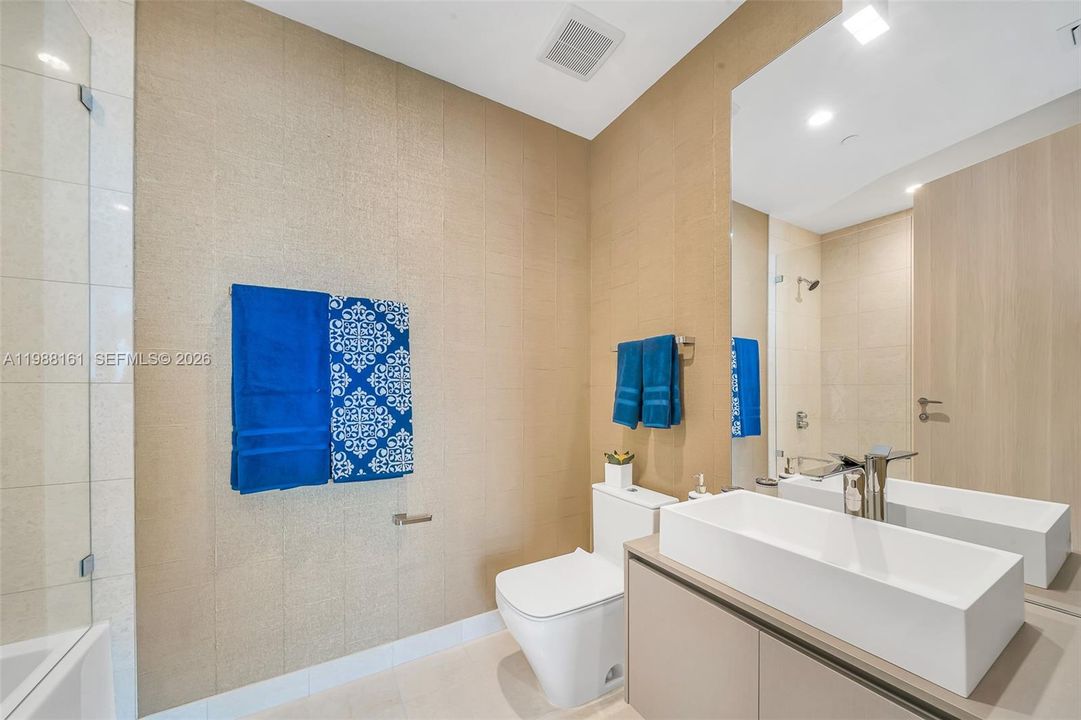 В аренду: $22,000 (3 спален, 3 ванн, 1800 Квадратных фут)