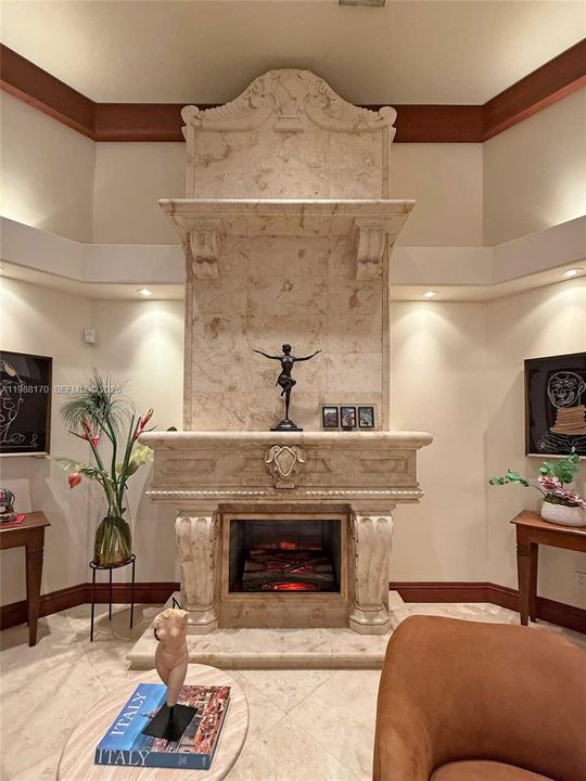 En Venta: $5,992,000 (6 camas, 5 baños, 6492 Pies cuadrados)