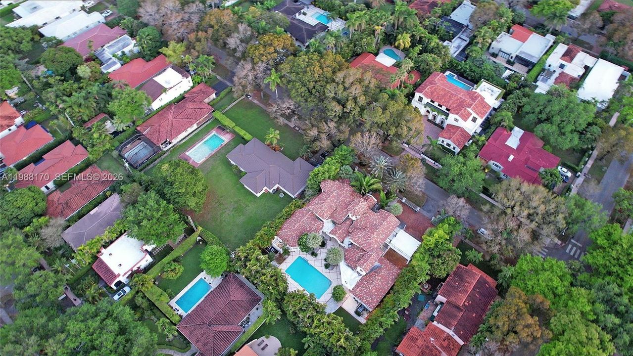 En Venta: $5,992,000 (6 camas, 5 baños, 6492 Pies cuadrados)