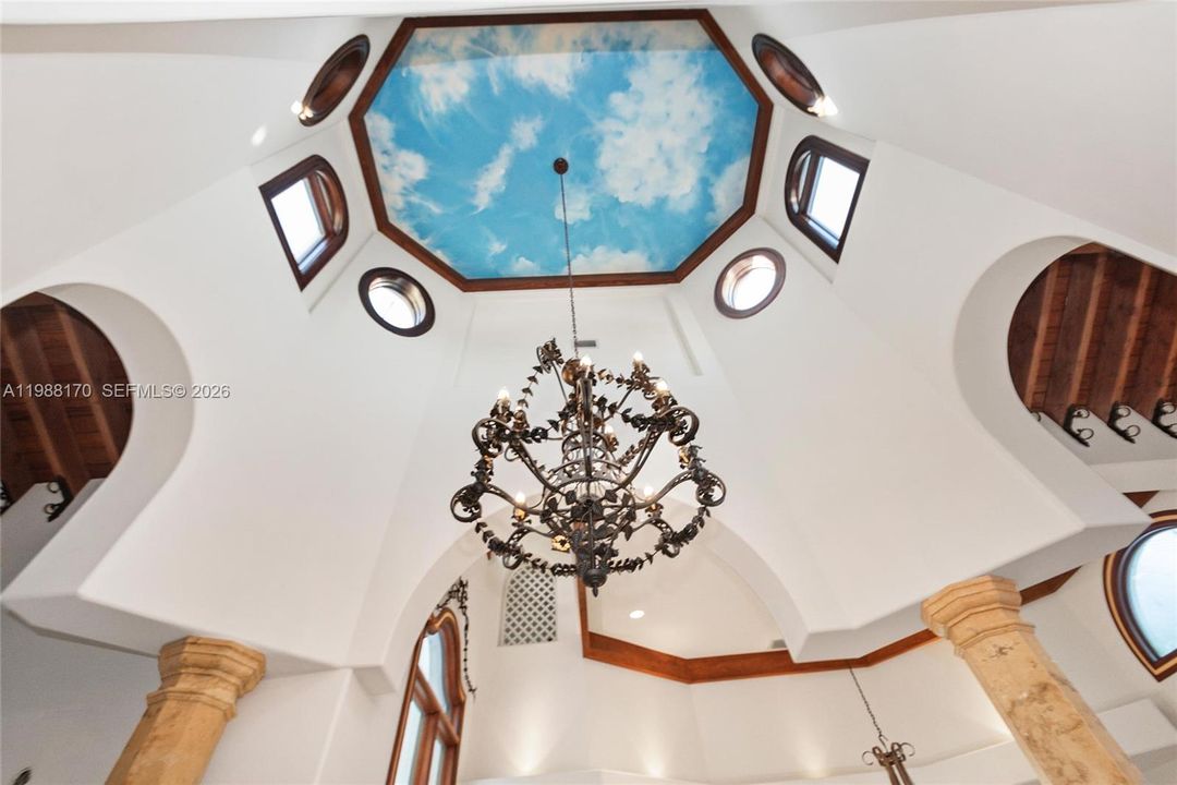 En Venta: $5,992,000 (6 camas, 5 baños, 6492 Pies cuadrados)