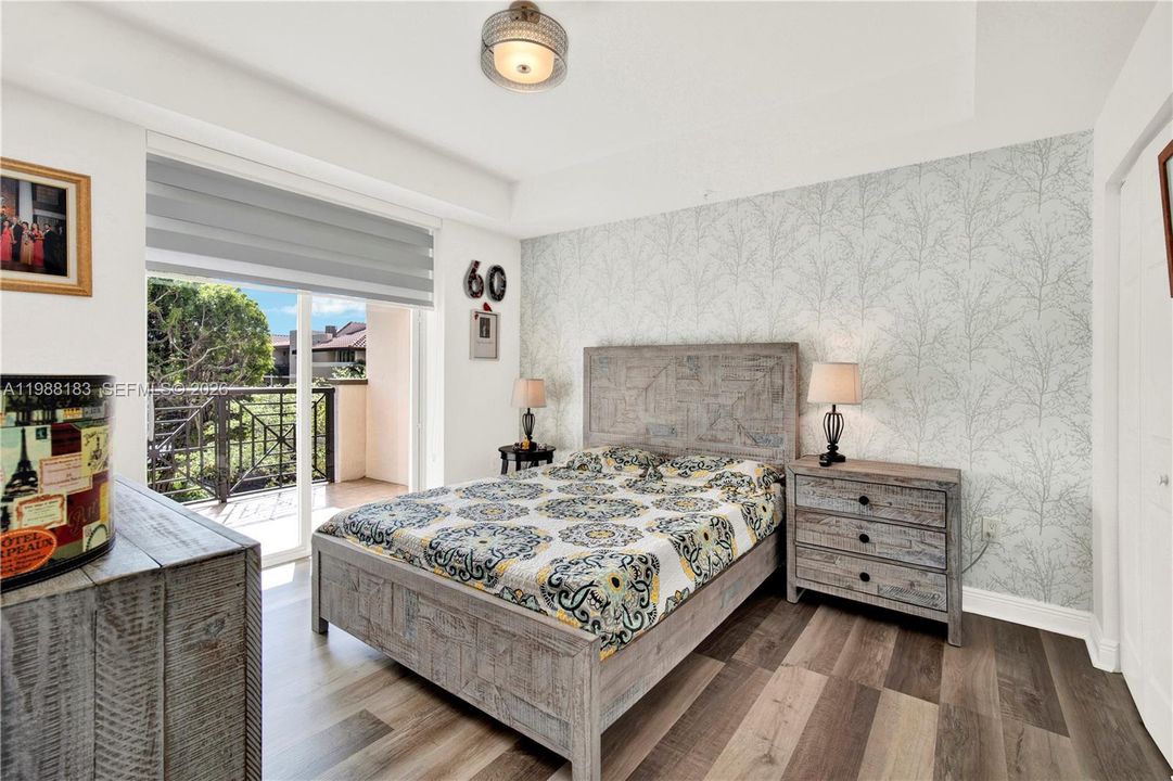 Vendido Recientemente: $479,000 (2 camas, 2 baños, 1145 Pies cuadrados)