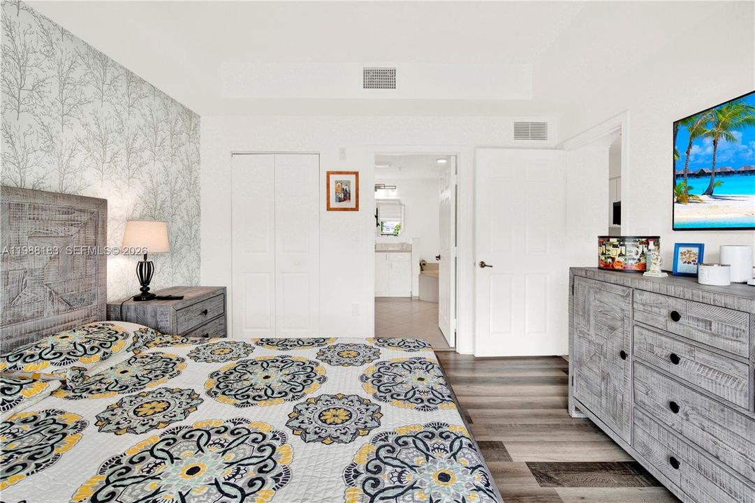 Vendido Recientemente: $479,000 (2 camas, 2 baños, 1145 Pies cuadrados)