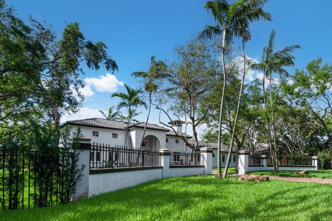 На продажу: $4,995,000 (6 спален, 6 ванн, 5972 Квадратных фут)