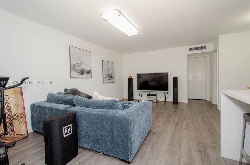 Activo con contrato: $1,700 (1 camas, 1 baños, 592 Pies cuadrados)