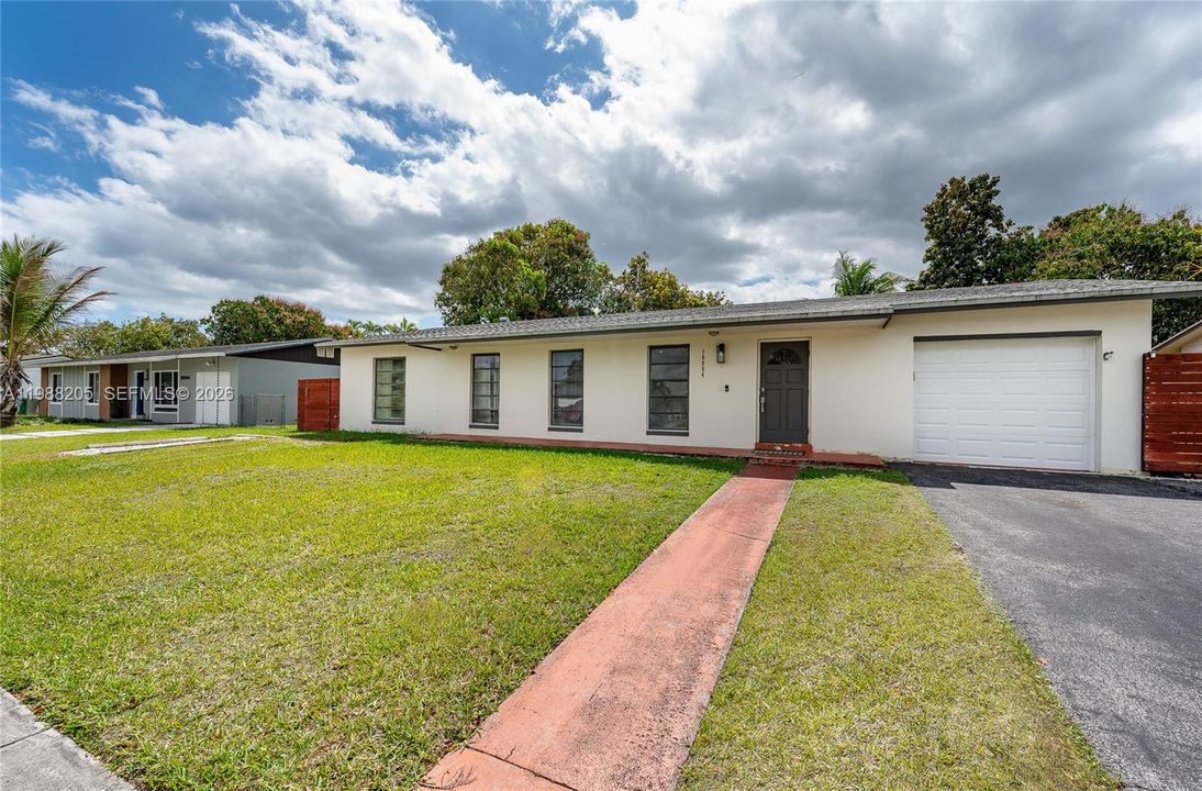 For Rent: $1,500 (1 beds, 1 baths, 550 Square Feet)