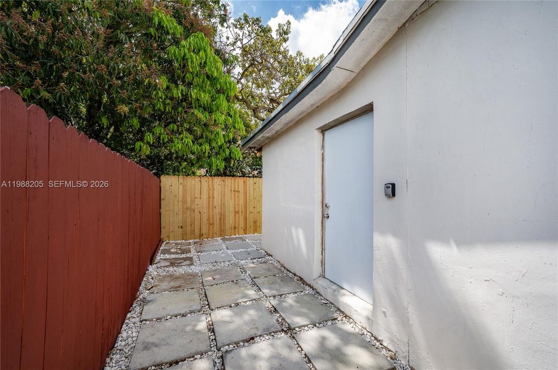 For Rent: $1,500 (1 beds, 1 baths, 550 Square Feet)