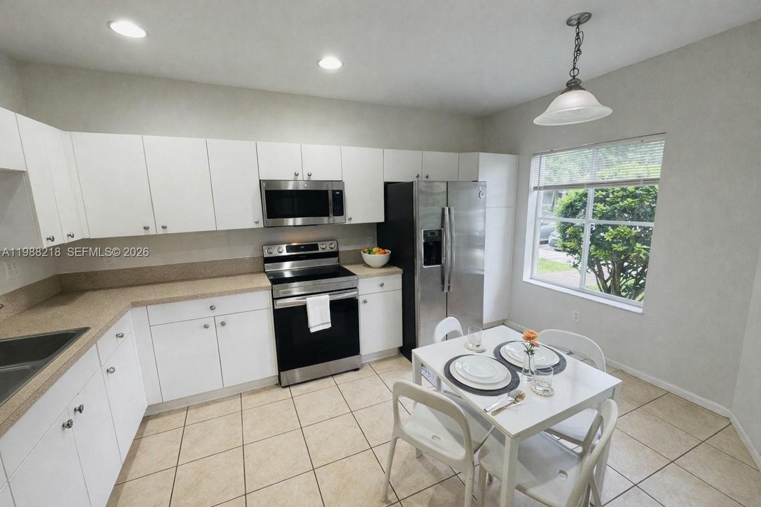 En Venta: $359,900 (3 camas, 2 baños, 1306 Pies cuadrados)