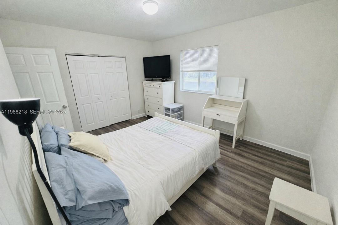 En Venta: $359,900 (3 camas, 2 baños, 1306 Pies cuadrados)