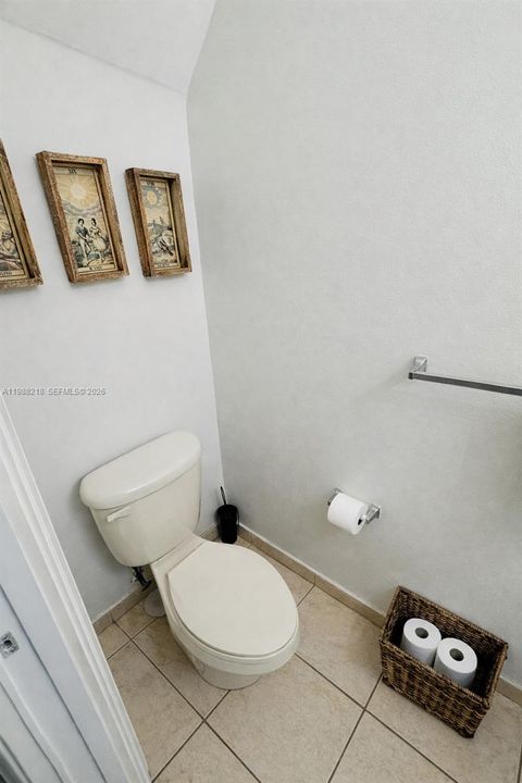 En Venta: $359,900 (3 camas, 2 baños, 1306 Pies cuadrados)