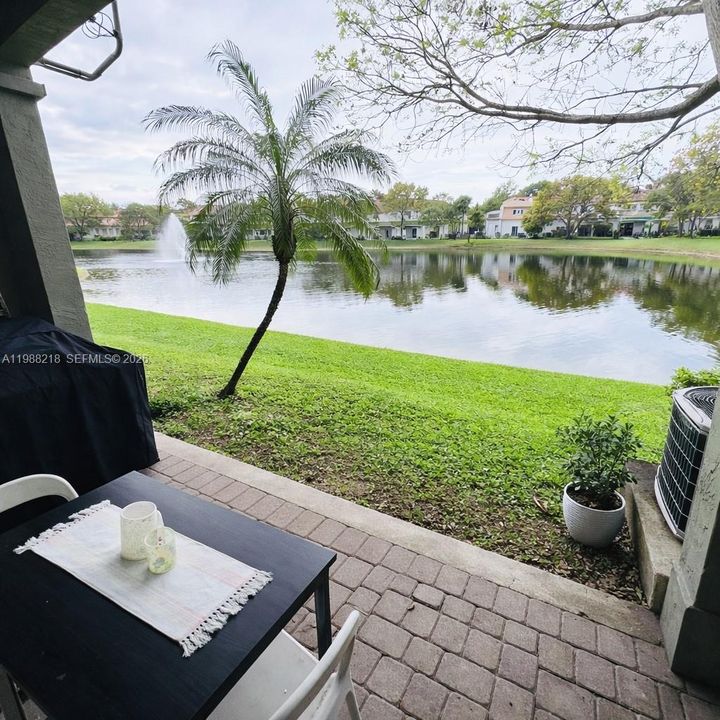 En Venta: $359,900 (3 camas, 2 baños, 1306 Pies cuadrados)
