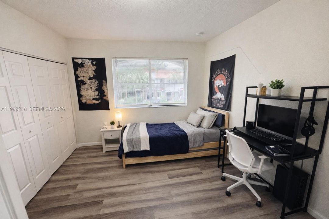 En Venta: $359,900 (3 camas, 2 baños, 1306 Pies cuadrados)