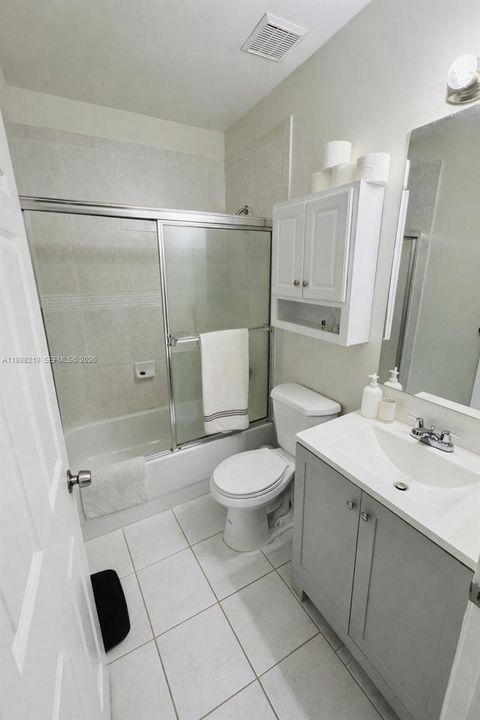 En Venta: $359,900 (3 camas, 2 baños, 1306 Pies cuadrados)