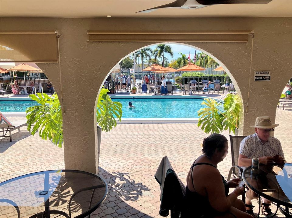 На продажу: $79,900 (1 спален, 1 ванн, 680 Квадратных фут)