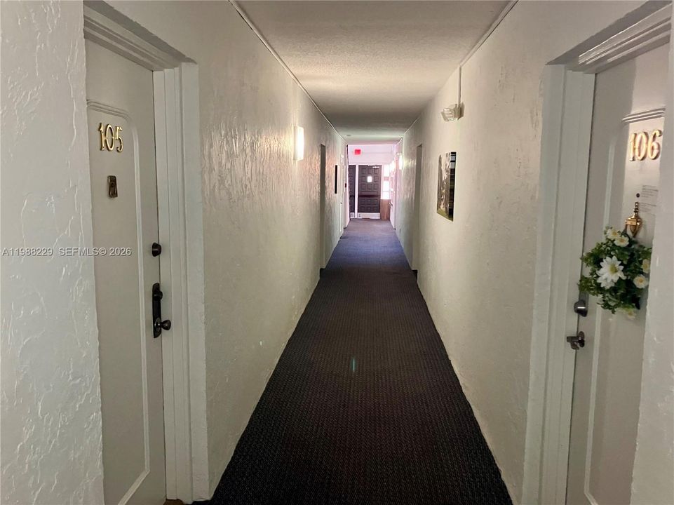 На продажу: $79,900 (1 спален, 1 ванн, 680 Квадратных фут)