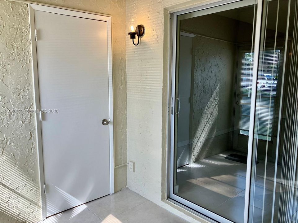 На продажу: $79,900 (1 спален, 1 ванн, 680 Квадратных фут)