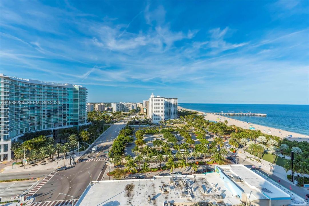 For Rent: $3,200 (2 beds, 2 baths, 1074 Square Feet)