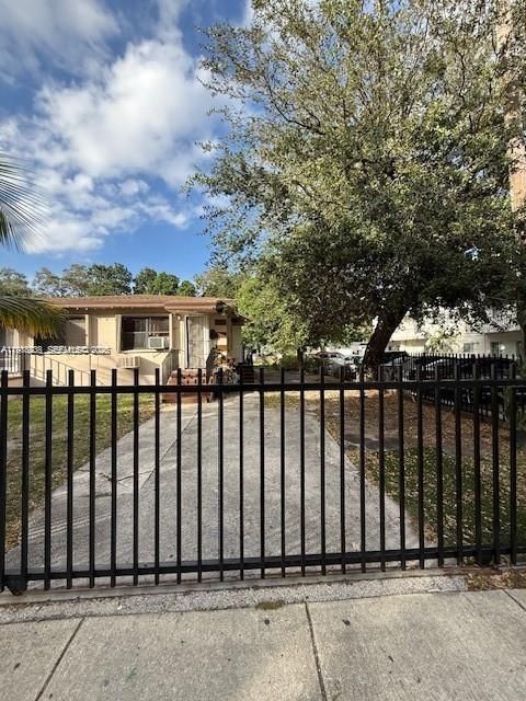 For Sale: $675,000 (0 beds, 0 baths, 2000 Square Feet)